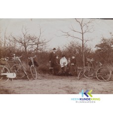 br136 Fietstocht, Willem Bruns, Paula, Leonie en Louis vd Loo